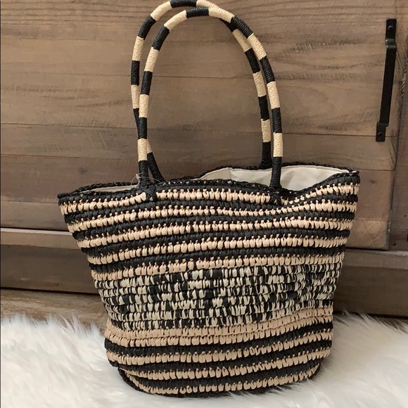 Black and Tan straw bag - Picture 3 of 4